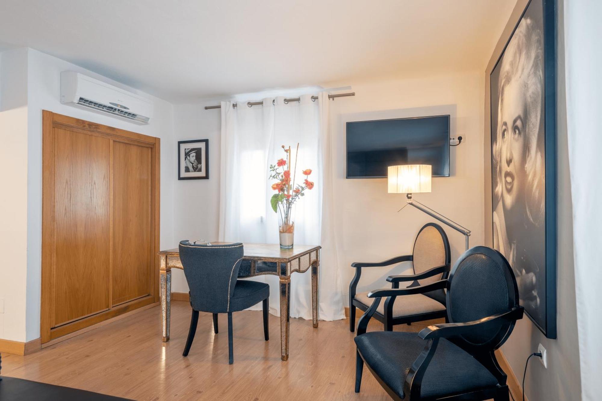 Hostal Parque Ibiza الغرفة الصورة